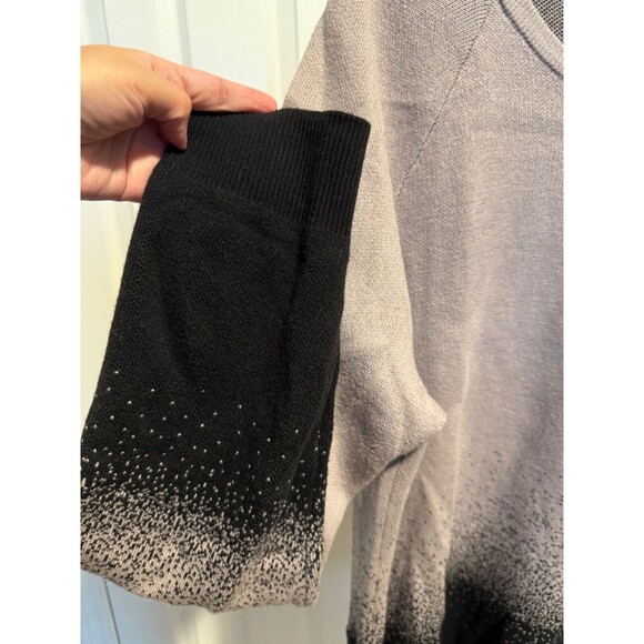 RED Saks Fifth Avenue Crew Neck Sweater XL Gray Black ombré Wool blend sweater - Picture 2 of 6